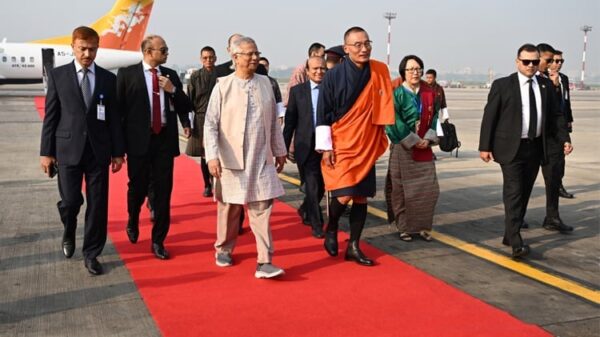 Bangladesh rolls out red carpet as Bhutanese PM arrives
