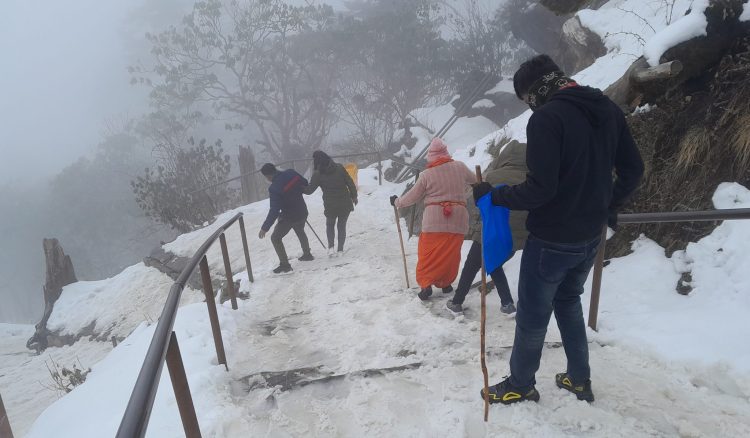 Snowfall recorded in Pathibhara Area second time this year