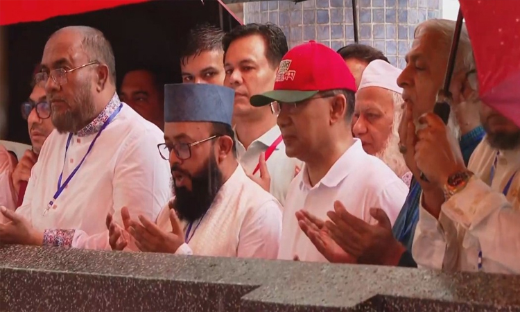 PM offers ziarat at Hazrat Shahjalal’s shrine